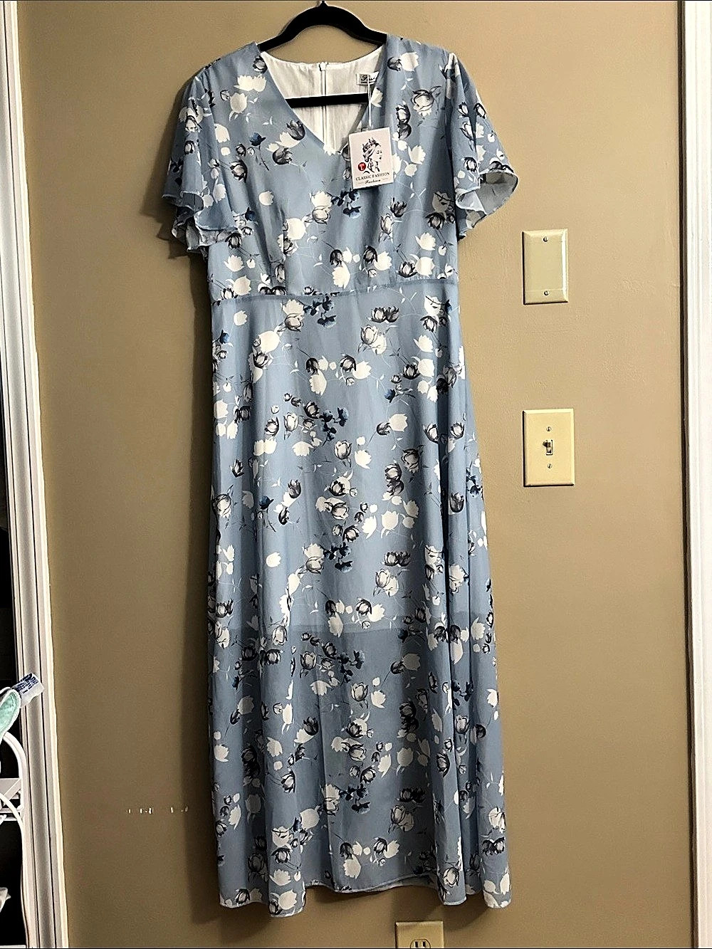 Classic Fashion Floral Maxi Dress in Blue NWT